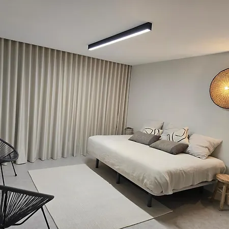 Secretwaters Apartment *